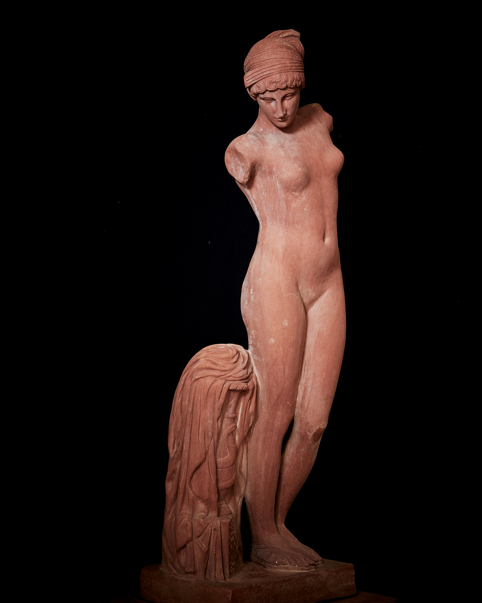 terracotta statue of Venus Esquilina